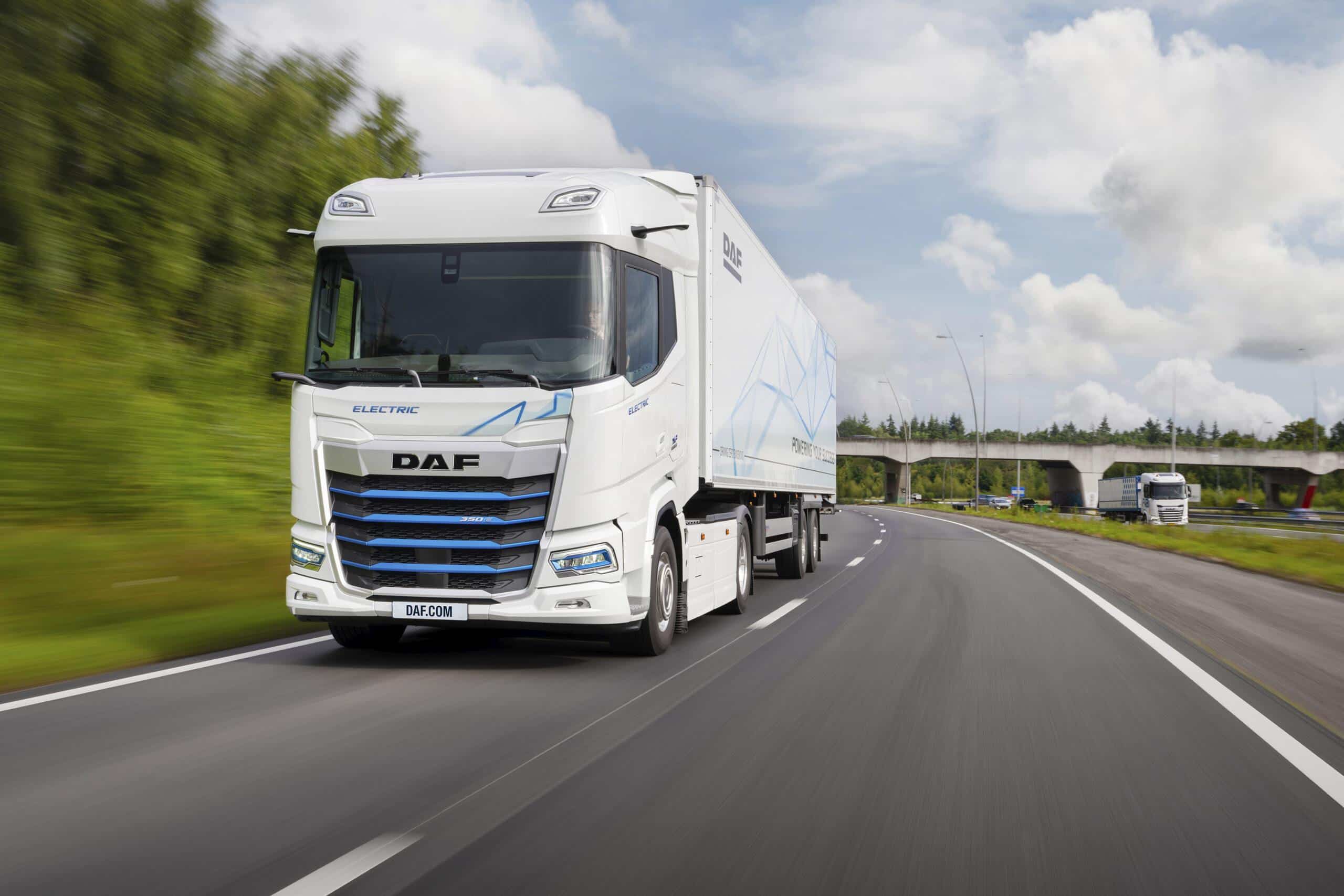 DAF XF Electric circulando