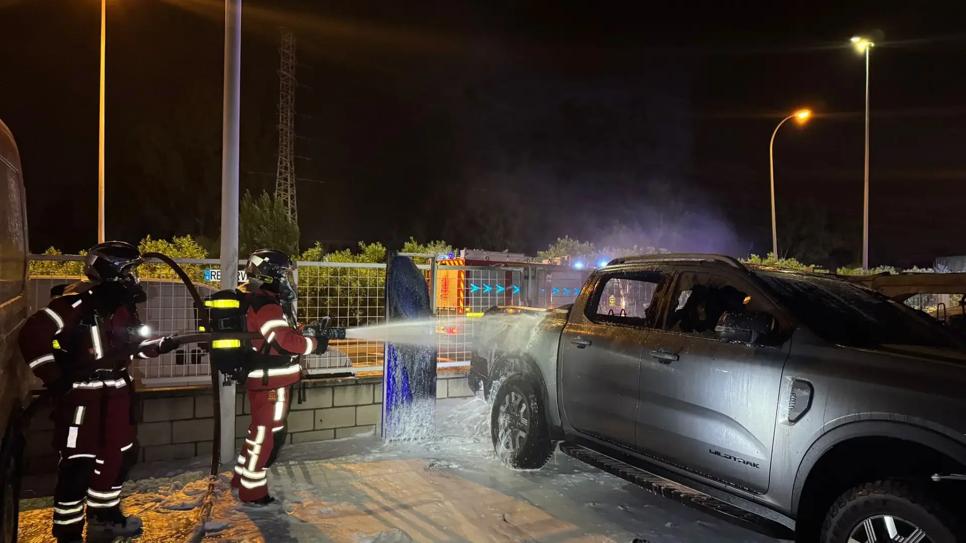 Incendio de vehículos híbridos en un concesionario de la Ciudad del Automóvil de Leganés Incendio de vehículos híbridos en concesionario de Leganés