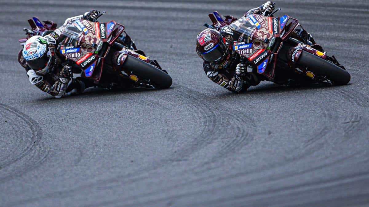 Boxes de los equipos de MotoGP en el Gran Premio de Italia