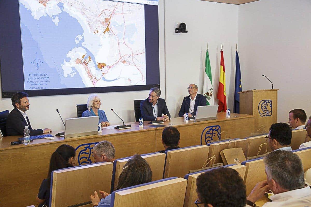 Panel de control de energía portuaria