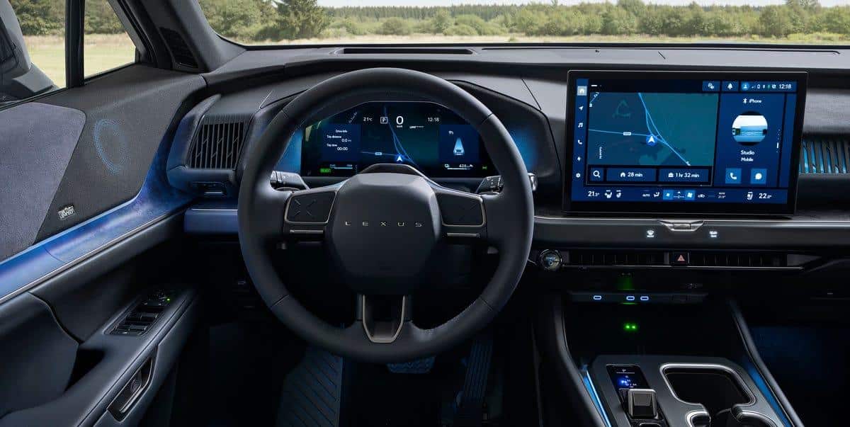 Lexus TZ Interior