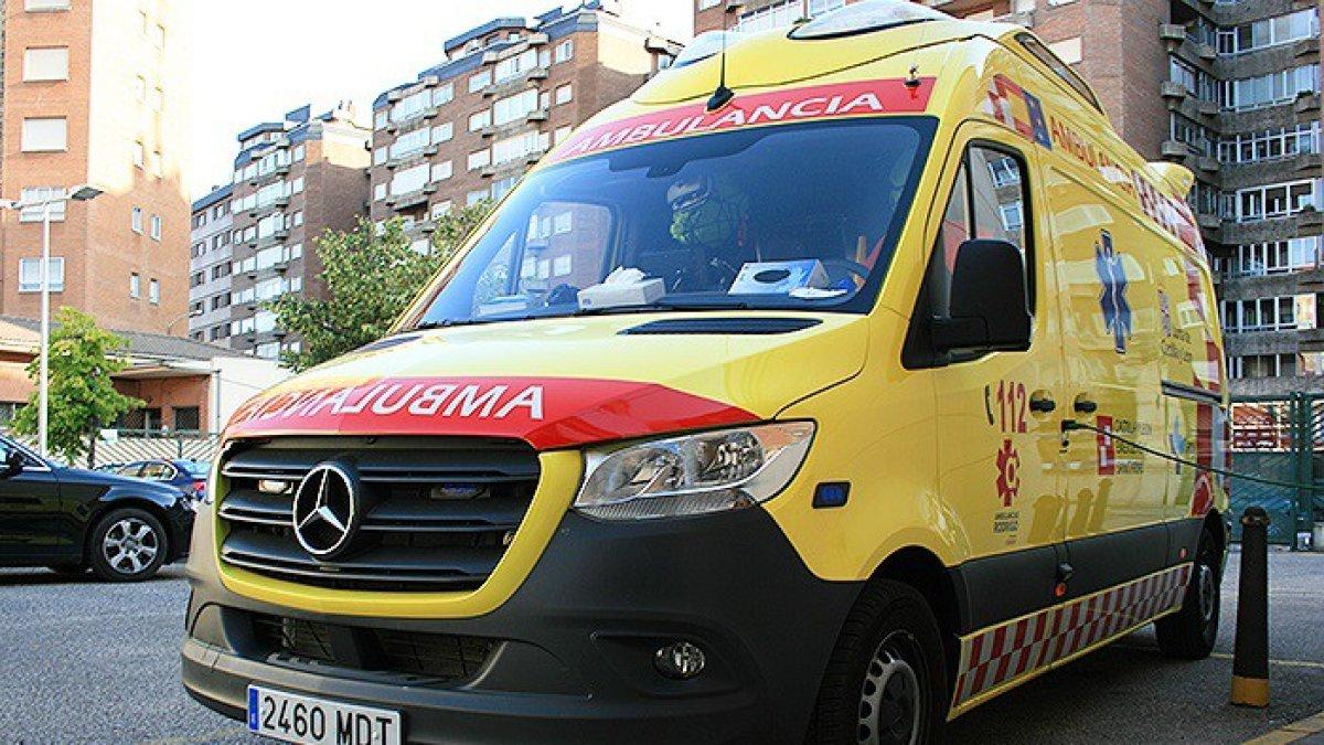 Ambulancia y bomberos en el lugar