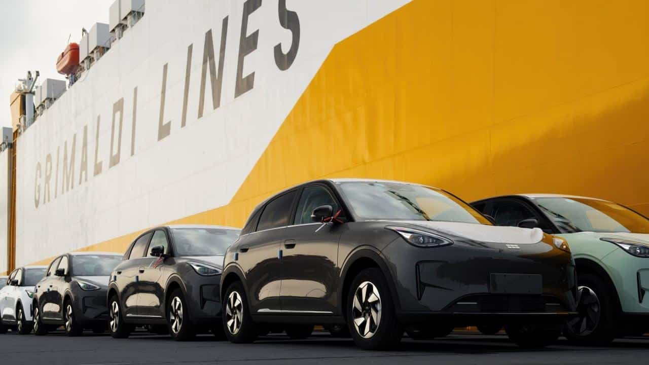 Geely E2