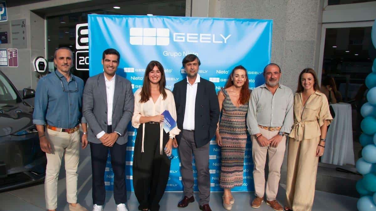Geely E2