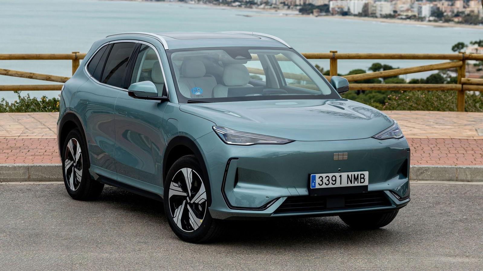 Geely E2