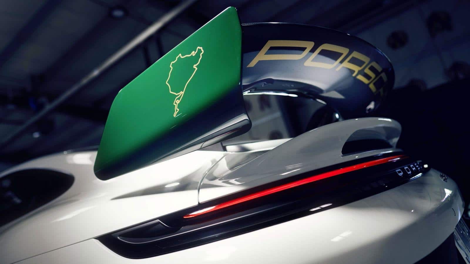 Detalle exterior del Porsche 911 GT3 100 Jahre Nürburgring