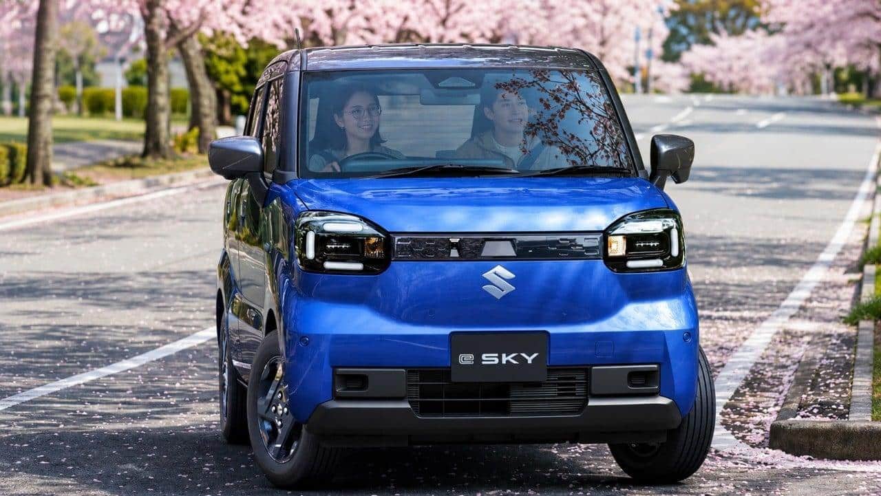 Interior del Suzuki e-Sky