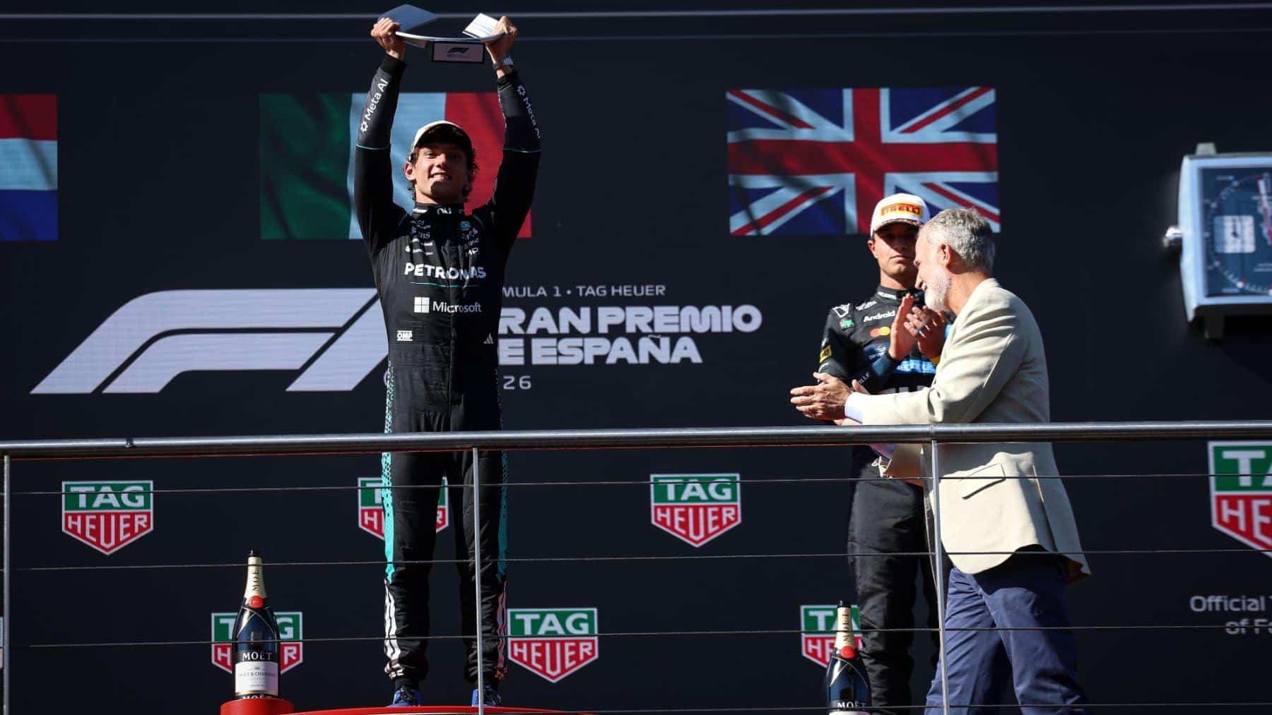 Monoplazas de Fórmula 1 circulando por el circuito de Madring